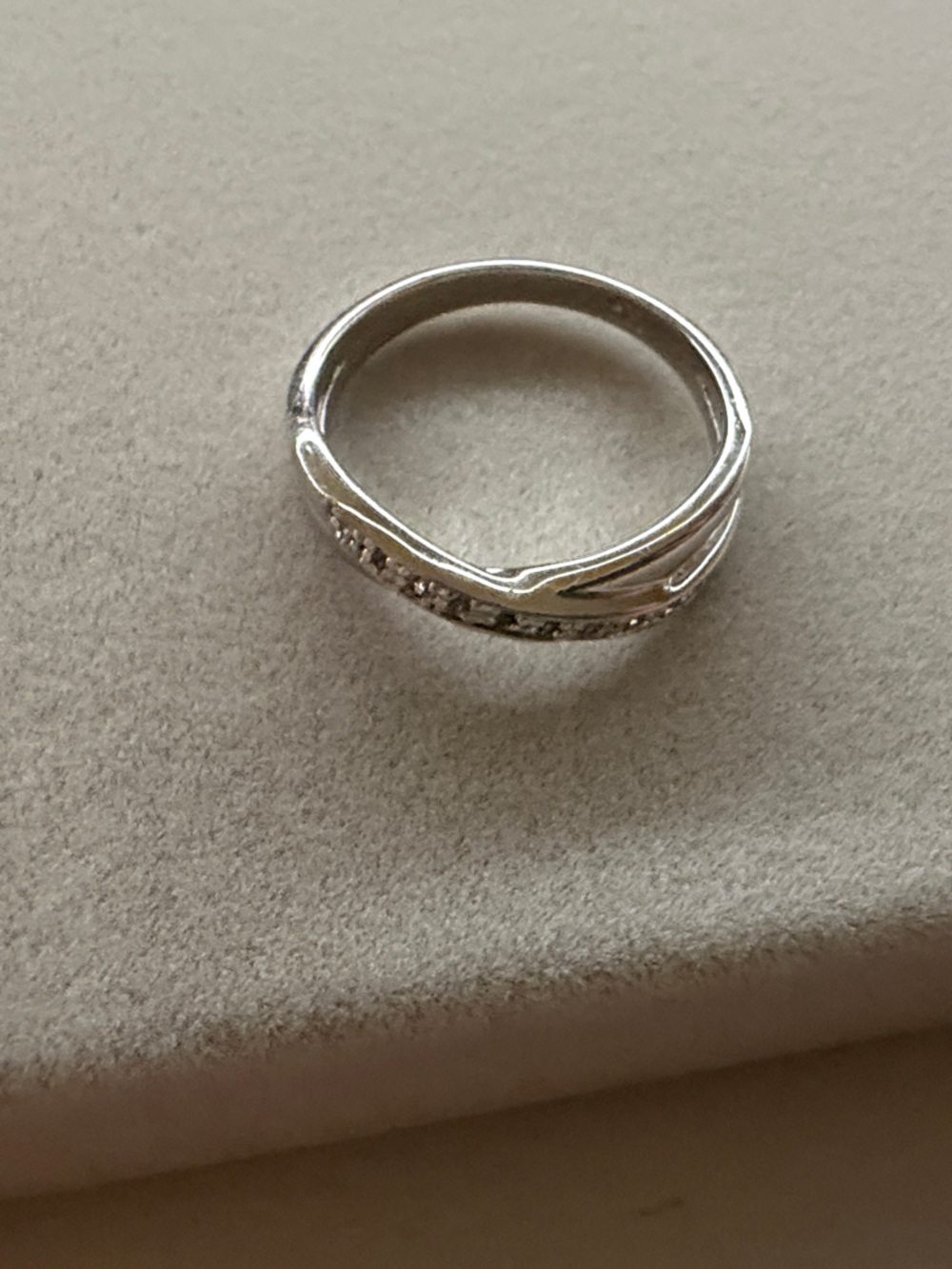 Silver Ring - Picture 4 of 4